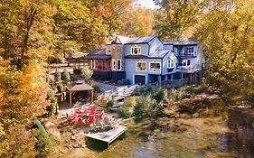King Suites, Lakefront, Hot Tub, Watercraft